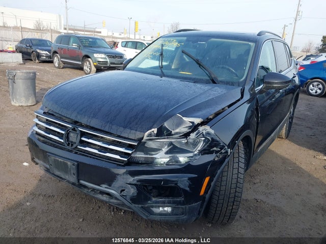 12576845 :رقم المزاد ، 3VV2B7AX0JM139407 vin ، 2018 Volkswagen Tiguan Comfortline مزاد بيع