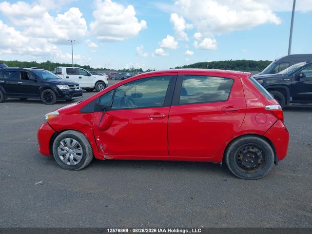 12576869 :رقم المزاد ، JTDKTUD39DD557547 vin ، 2013 Toyota Yaris مزاد بيع