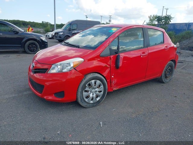 12576869 :رقم المزاد ، JTDKTUD39DD557547 vin ، 2013 Toyota Yaris مزاد بيع