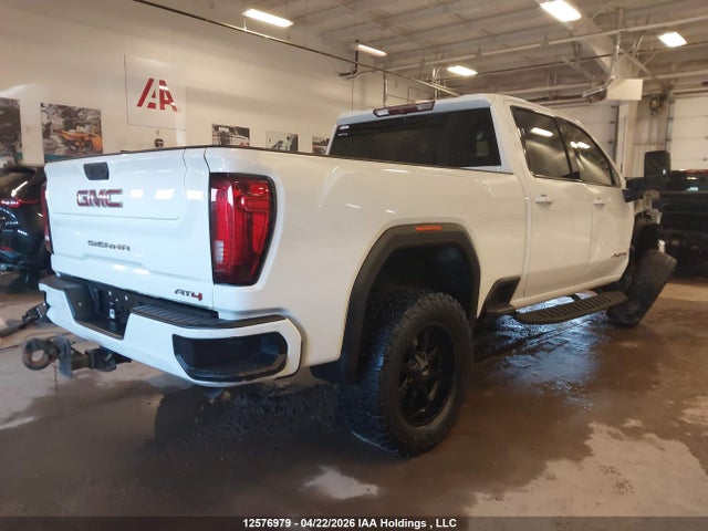 1GT49PEY9NF118440 GMC Sierra 2500hd At4