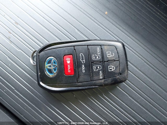 2024 Toyota Sienna მანქანა იყიდება აუქციონზე, vin: 5TDGSKFC4RS109545, აუქციონის ნომერი: 12577111