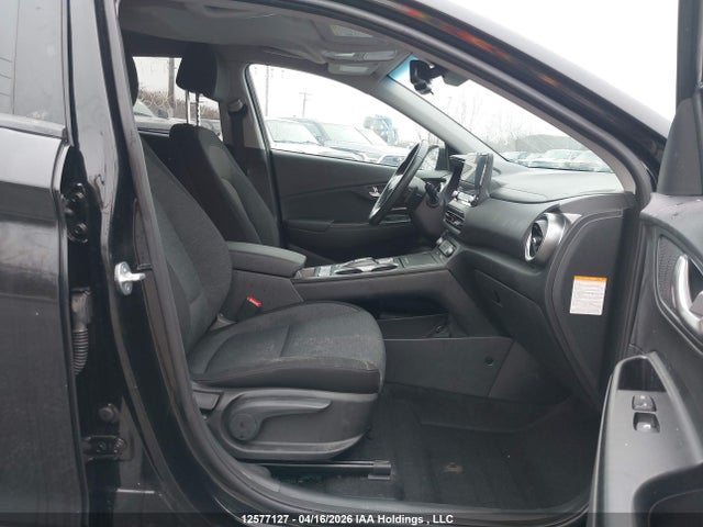 KM8K23AGXPU180649 Hyundai Kona Se