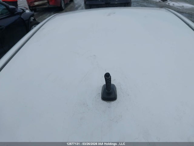 VNKKTUD34FA032326 Toyota YARIS LE