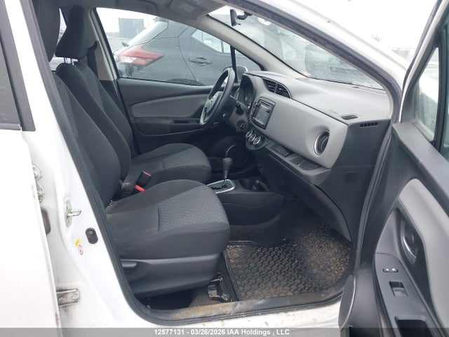 VNKKTUD34FA032326 Toyota YARIS LE
