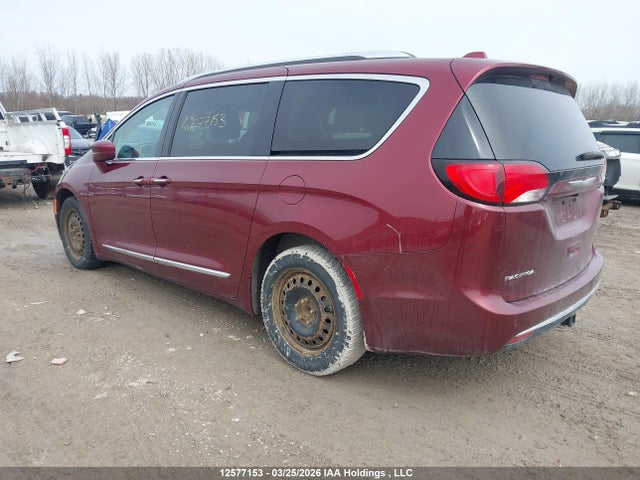 2017 Chrysler Pacifica Touring-l Plus მანქანა იყიდება აუქციონზე, vin: 2C4RC1EG3HR556024, აუქციონის ნომერი: 12577153