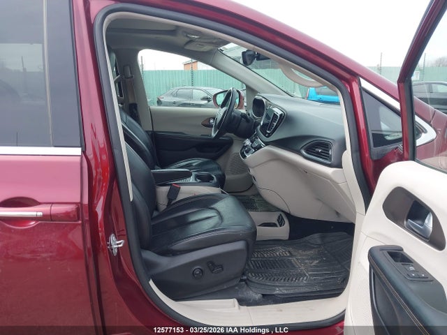 2017 Chrysler Pacifica Touring-l Plus მანქანა იყიდება აუქციონზე, vin: 2C4RC1EG3HR556024, აუქციონის ნომერი: 12577153