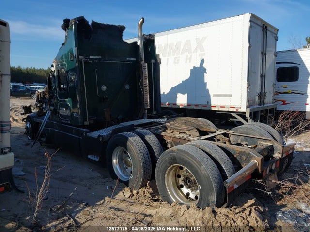 12577175 :رقم المزاد ، 1XKADR9X3YR957893 vin ، 2000 Kenworth T600 مزاد بيع
