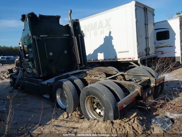 12577175 :رقم المزاد ، 1XKADR9X3YR957893 vin ، 2000 Kenworth T600 مزاد بيع