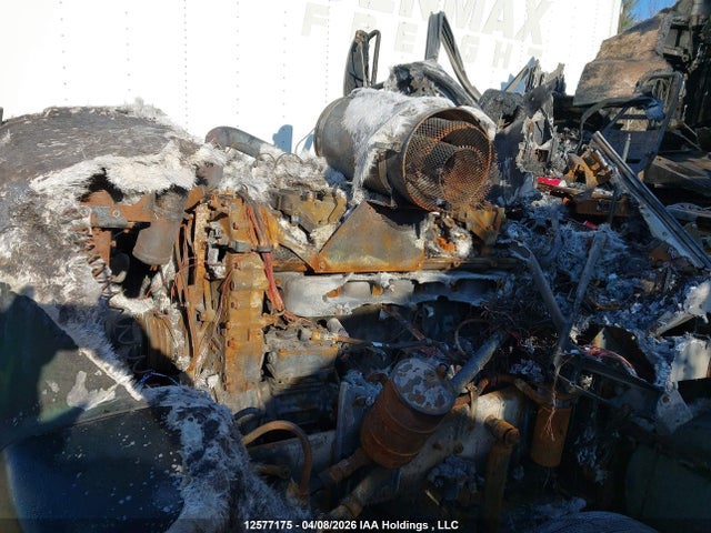 12577175 :رقم المزاد ، 1XKADR9X3YR957893 vin ، 2000 Kenworth T600 مزاد بيع