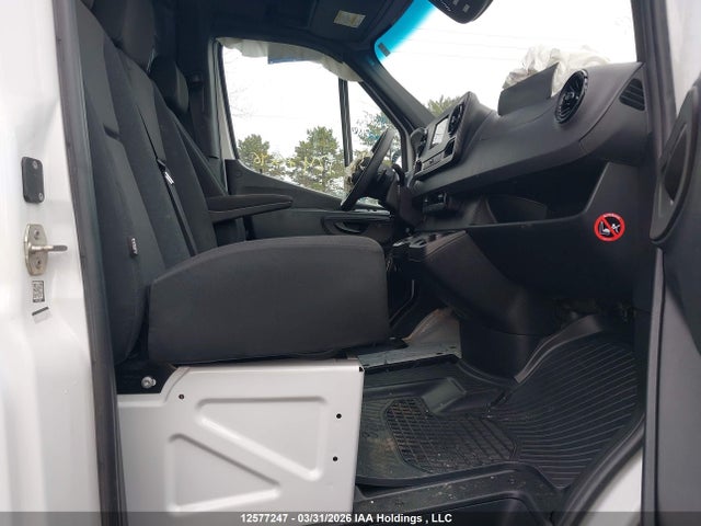 W1Y4KBHY2RP644732 Mercedes-Benz Sprinter 2500 High Roof 4-cyl Diesel/standard Roof 4-cyl Diesel