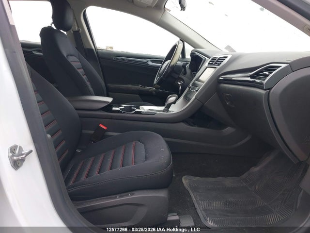 1FA6P0H75E5371887 Ford FUSION SE
