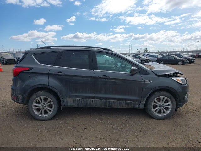 Продажа на аукционе авто 2019 Ford Escape Se, vin: 1FMCU9GD7KUB90174, номер лота: 12577284