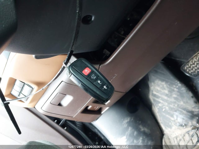 5TDFZRBH2NS187589 Toyota Highlander Platinum