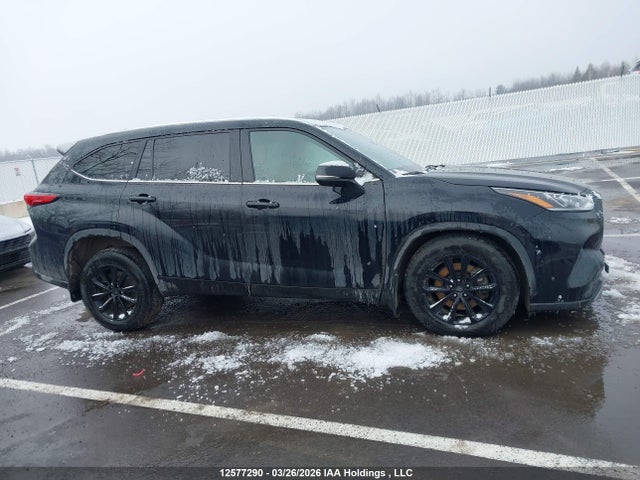 5TDFZRBH2NS187589 Toyota Highlander Platinum