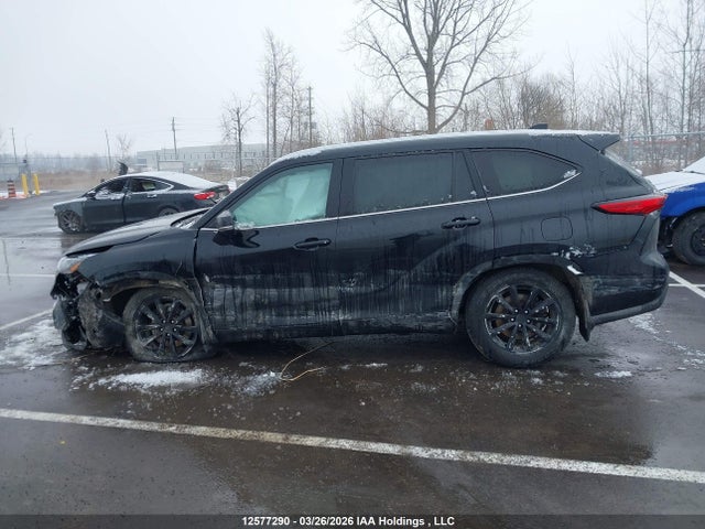 5TDFZRBH2NS187589 Toyota Highlander Platinum