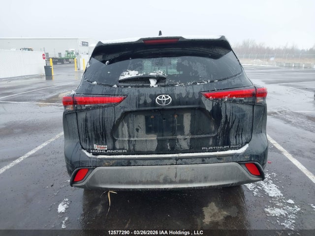 5TDFZRBH2NS187589 Toyota Highlander Platinum