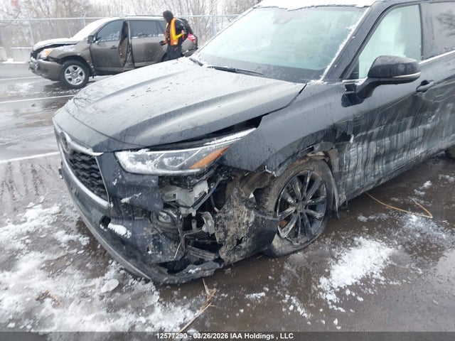 5TDFZRBH2NS187589 Toyota Highlander Platinum