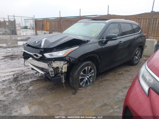 5TDGZRBH0NS245641 Toyota Highlander Xle