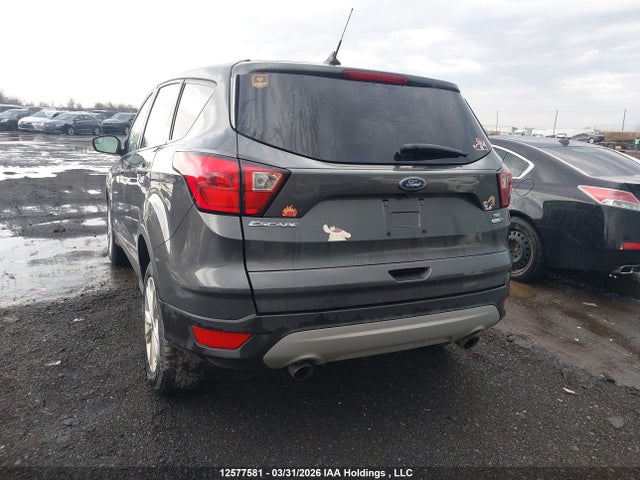 2019 Ford Escape Se მანქანა იყიდება აუქციონზე, vin: 1FMCU9GD8KUB67700, აუქციონის ნომერი: 12577581