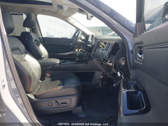 Nissan Pathfinder Platinum 2023 5N1DR3DF6PC234851 Image 5
