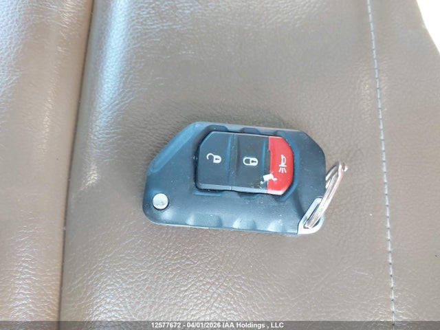 1C4HJXEN3MW863374 Jeep Wrangler Unlimited Sahara
