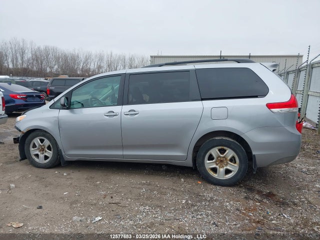 Продаж на аукціоні авто 2012 Toyota Sienna Le V6, vin: 5TDKK3DCXCS238254, номер лоту: 12577683
