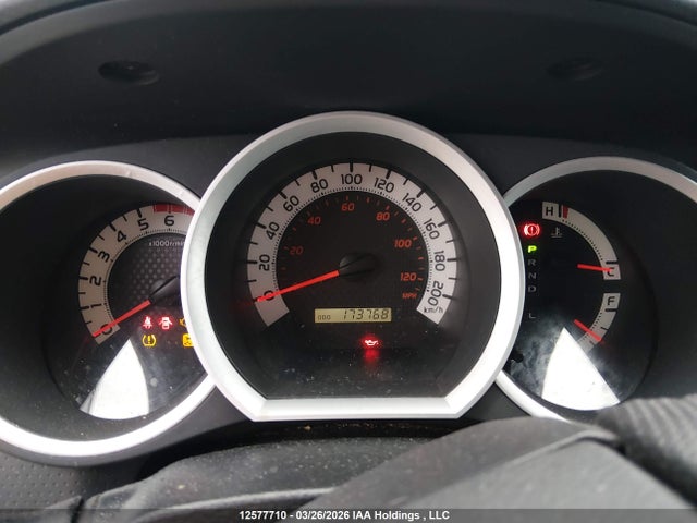 2013 Toyota Tacoma V6 მანქანა იყიდება აუქციონზე, vin: 5TFMU4FN0DX014364, აუქციონის ნომერი: 12577710