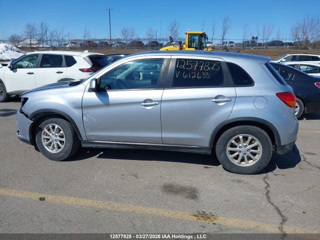 JA4AH3AU7GZ612633 Mitsubishi Rvr Se/es