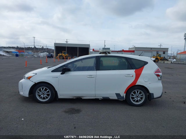 JTDZN3EU4JJ074622 Toyota PRIUS V
