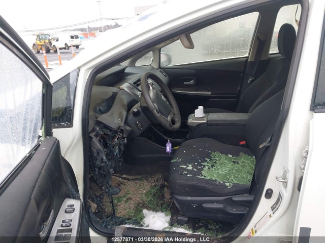 JTDZN3EU4JJ074622 Toyota PRIUS V