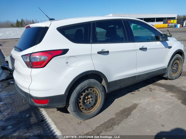 1FMCU0F7XHUC56863 Ford ESCAPE S