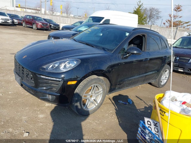 Porsche Macan 2018 WP1AA2A50JLB11704 Image 2