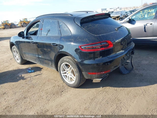 Porsche Macan 2018 WP1AA2A50JLB11704 Image 3