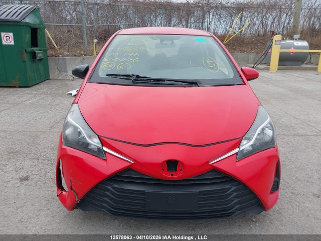 12578063 :رقم المزاد ، VNKKTUD39JA096595 vin ، 2018 Toyota Yaris L/le/se مزاد بيع