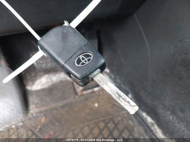 2T3BWRFV0LW088739 Toyota RAV4