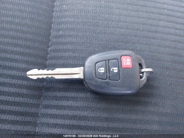 2018 Toyota Rav4 Le მანქანა იყიდება აუქციონზე, vin: 2T3BFREV2JW845106, აუქციონის ნომერი: 12578180