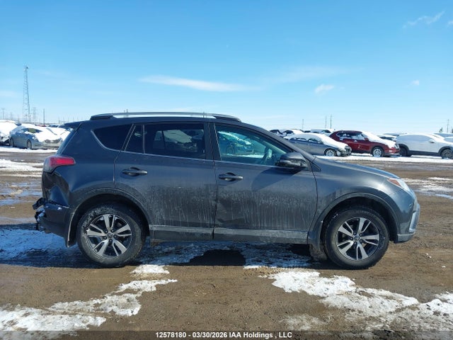 2018 Toyota Rav4 Le მანქანა იყიდება აუქციონზე, vin: 2T3BFREV2JW845106, აუქციონის ნომერი: 12578180