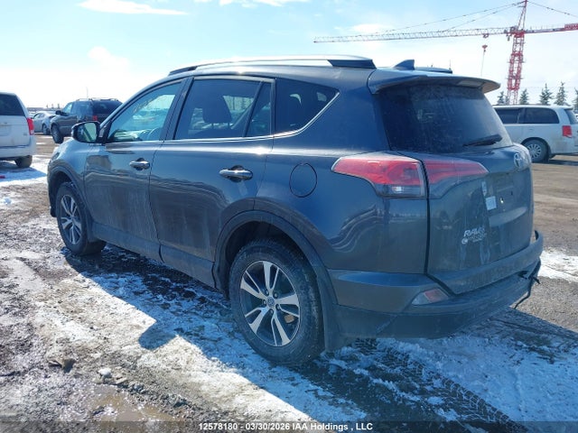 2018 Toyota Rav4 Le მანქანა იყიდება აუქციონზე, vin: 2T3BFREV2JW845106, აუქციონის ნომერი: 12578180