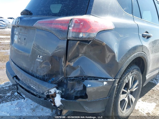 2018 Toyota Rav4 Le მანქანა იყიდება აუქციონზე, vin: 2T3BFREV2JW845106, აუქციონის ნომერი: 12578180