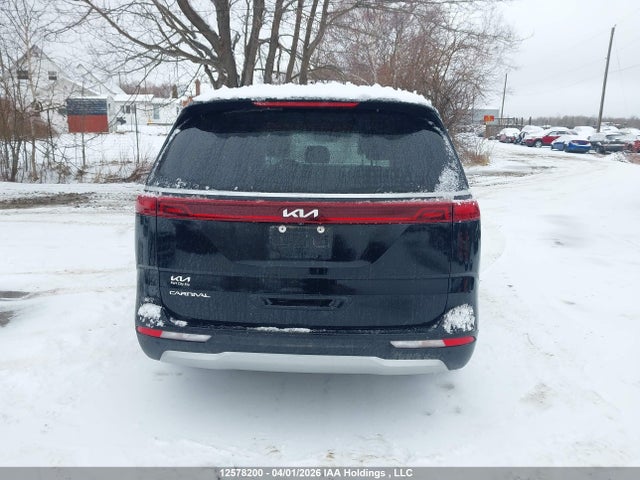 2024 Kia Carnival Lx მანქანა იყიდება აუქციონზე, vin: KNDNB5H35R6333784, აუქციონის ნომერი: 12578200