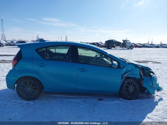 JTDKDTB35K1631863 Toyota PRIUS C