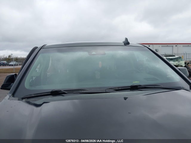 1GNSKCKJ3JR207528 Chevrolet Tahoe K1500 Premier