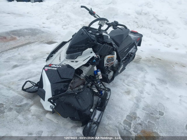 Polaris INDY 2021 SN1TKV6R3MC805874 Image 6