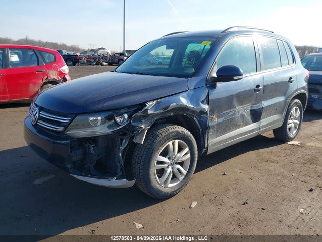 WVGJV3AX0EW525157 Volkswagen Tiguan
