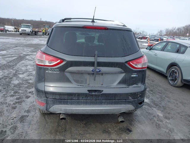 1FMCU9GX8FUA20647 Ford ESCAPE SE
