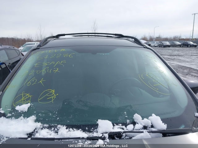 1FMCU9GX8FUA20647 Ford ESCAPE SE