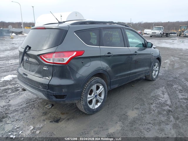 1FMCU9GX8FUA20647 Ford ESCAPE SE