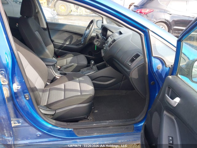12578679 :رقم المزاد ، KNAFK5A87F5295581 vin ، 2015 Kia Forte Lx مزاد بيع