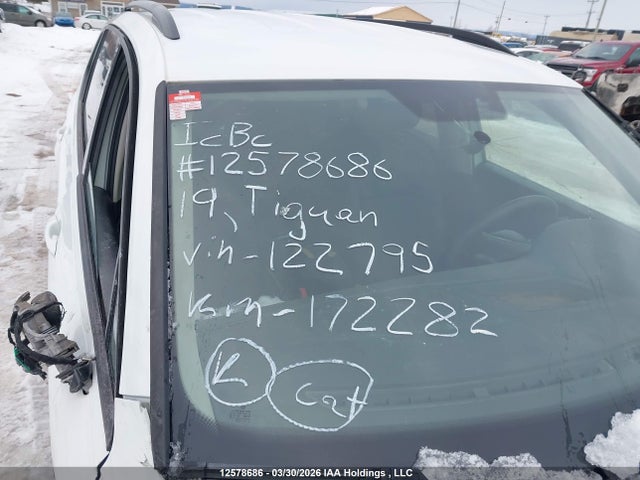 3VV0B7AX4KM122795 Volkswagen TIGUAN S