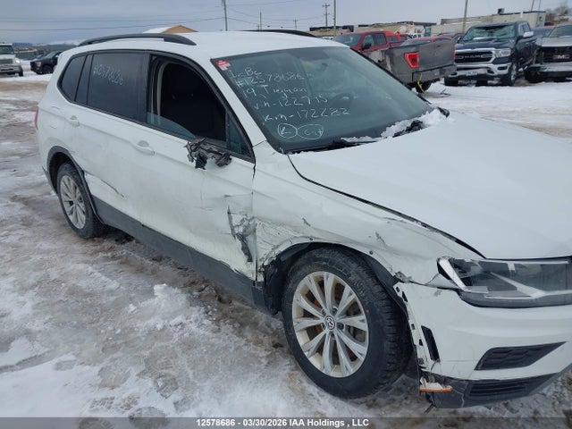 3VV0B7AX4KM122795 Volkswagen TIGUAN S
